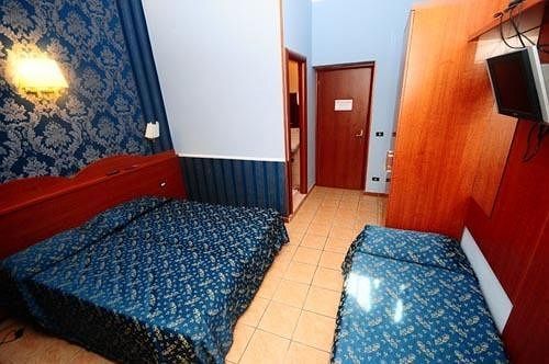 Termini Station Rooms Рим Екстер'єр фото