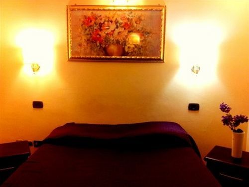 Termini Station Rooms Рим Екстер'єр фото